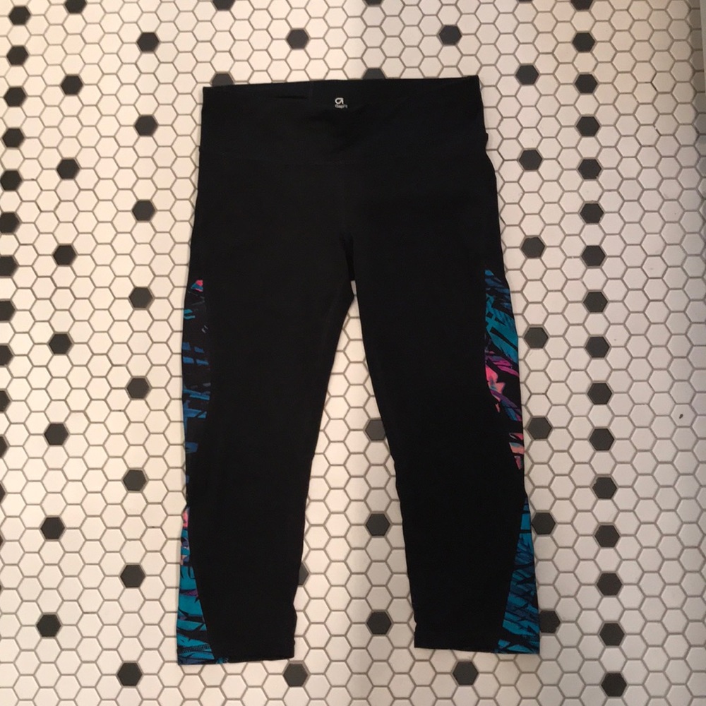 Women’s GapFit capri leggings size small